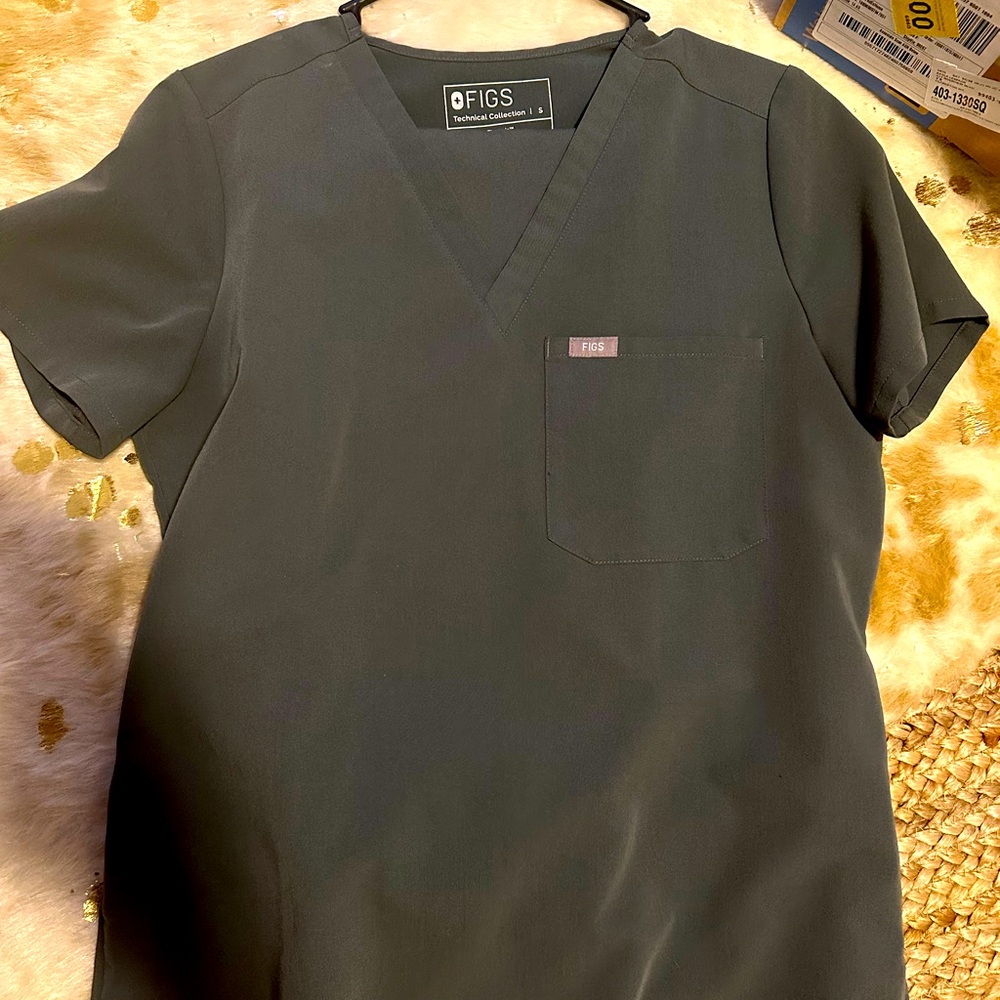 Bonsai FIGS scrubs